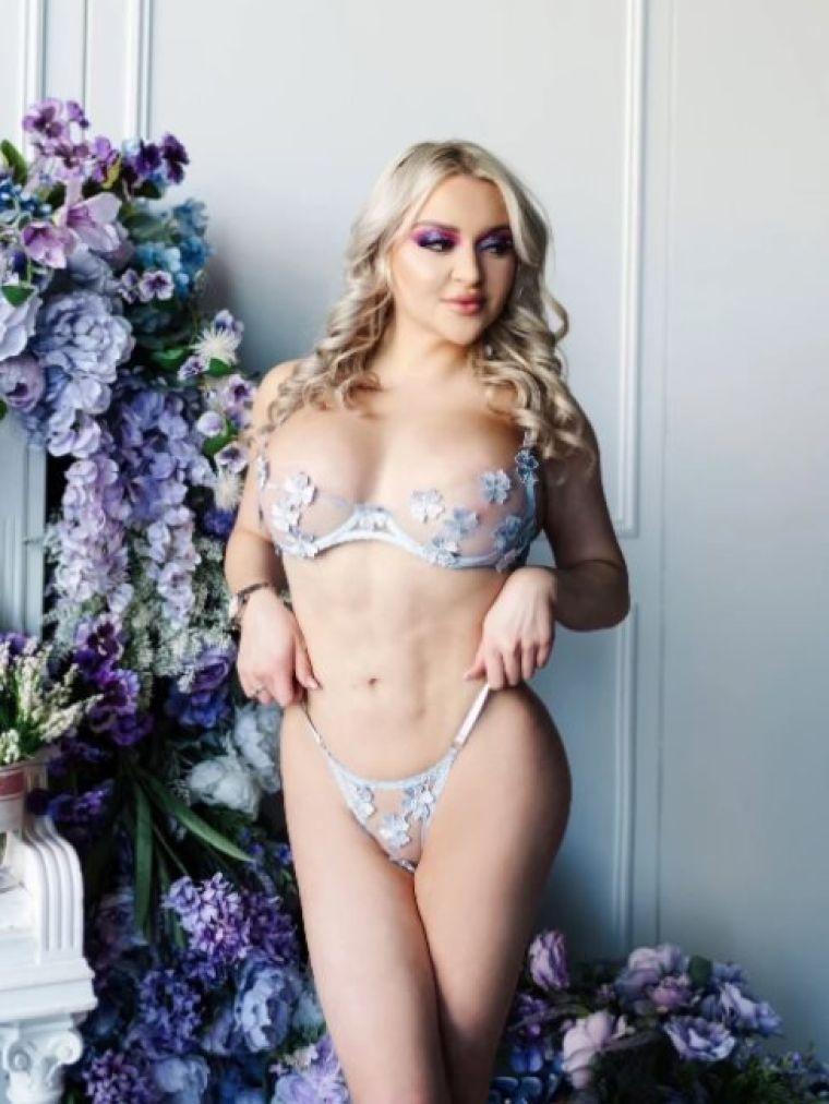 Karina Valentina, age: 24 height: 165, weight: 55