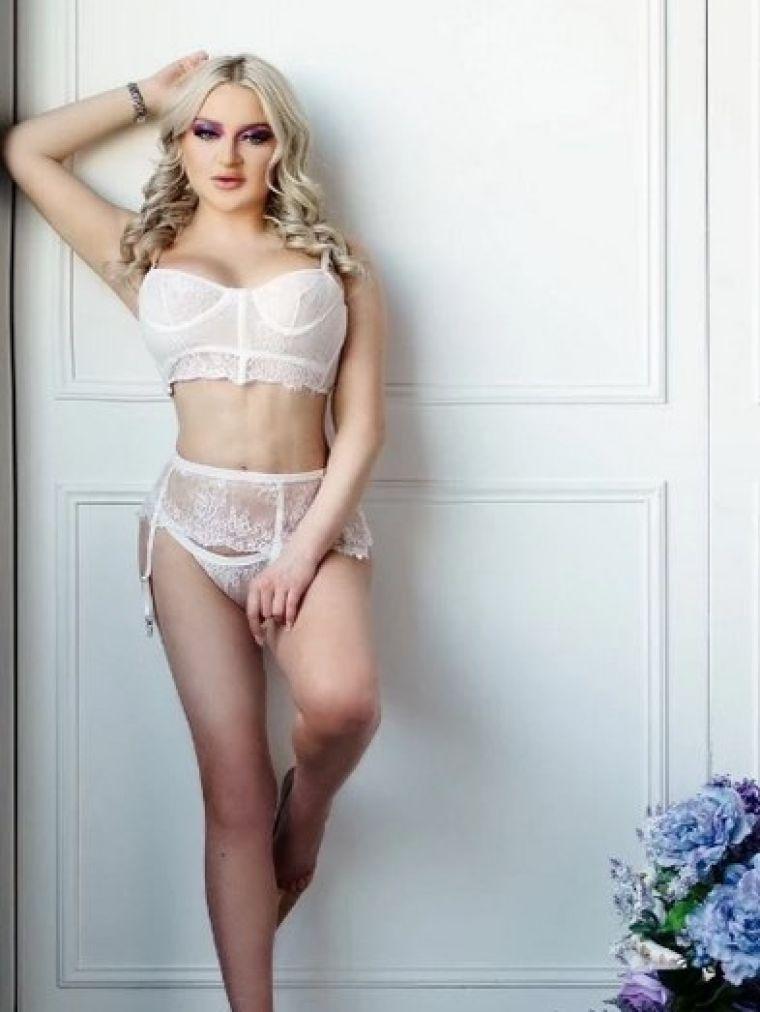 independent Карина Валентина (Toronto)