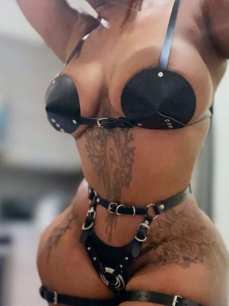 Мистика (Toronto), sexual photo