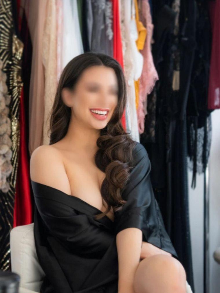 picture Azzura (escorts)