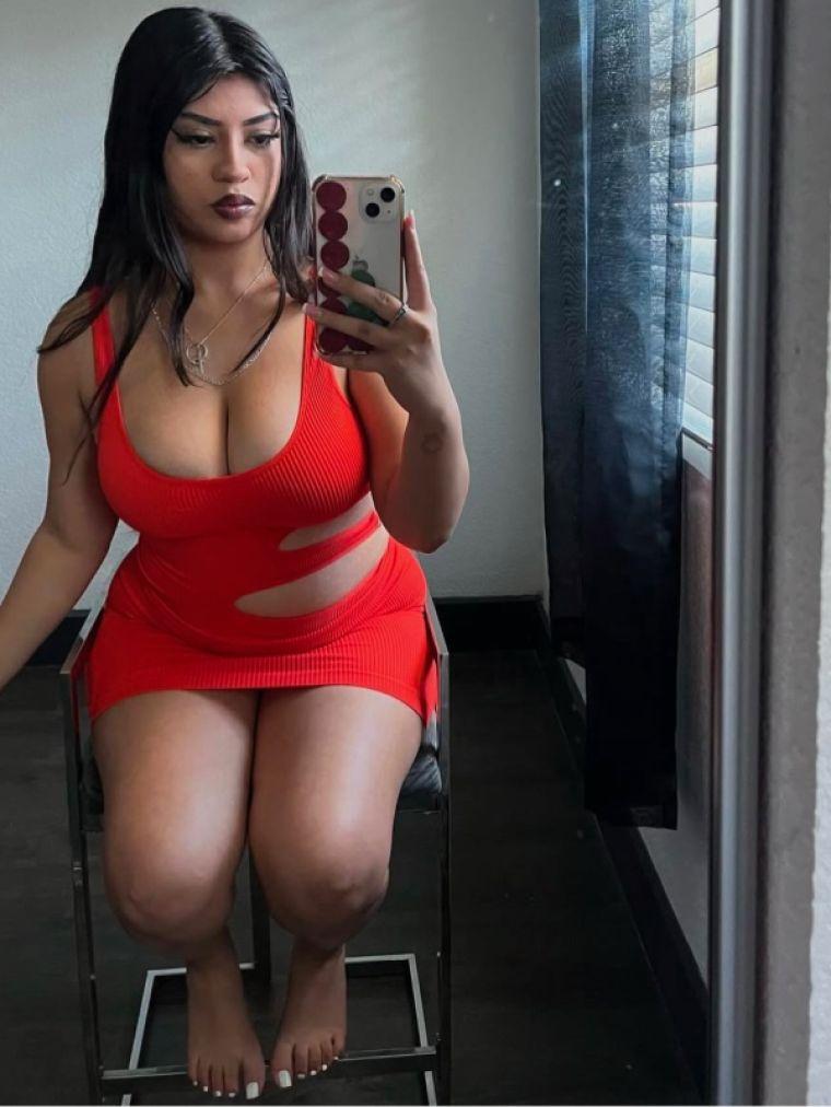 Meena, photos from the adult website SexoToronto.com